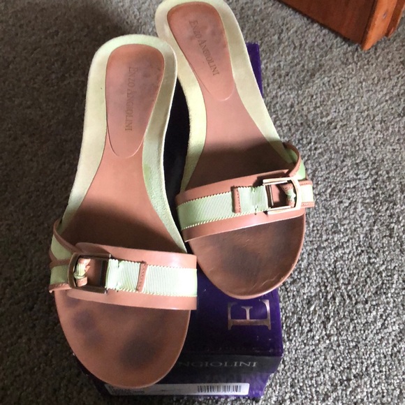 enzo angiolini kailee buckle strap kitten heel